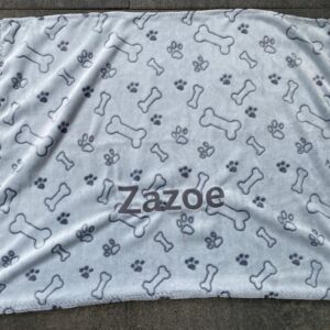 Kleedje grijs botjes